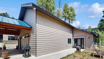 House (1 Bedroom) | Interior