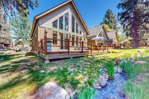 2BR Tree-lined Cabin w/ Deck & Pool, Dog-friendly