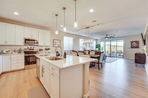 House (3 Bedrooms) | Interior