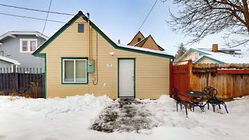 House (1 Bedroom) | Interior