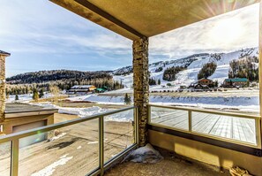 Apartment (1 Bedroom) | Interior - Modern 1BR Mountain View Balcony Steps to Lift (Brian Head)