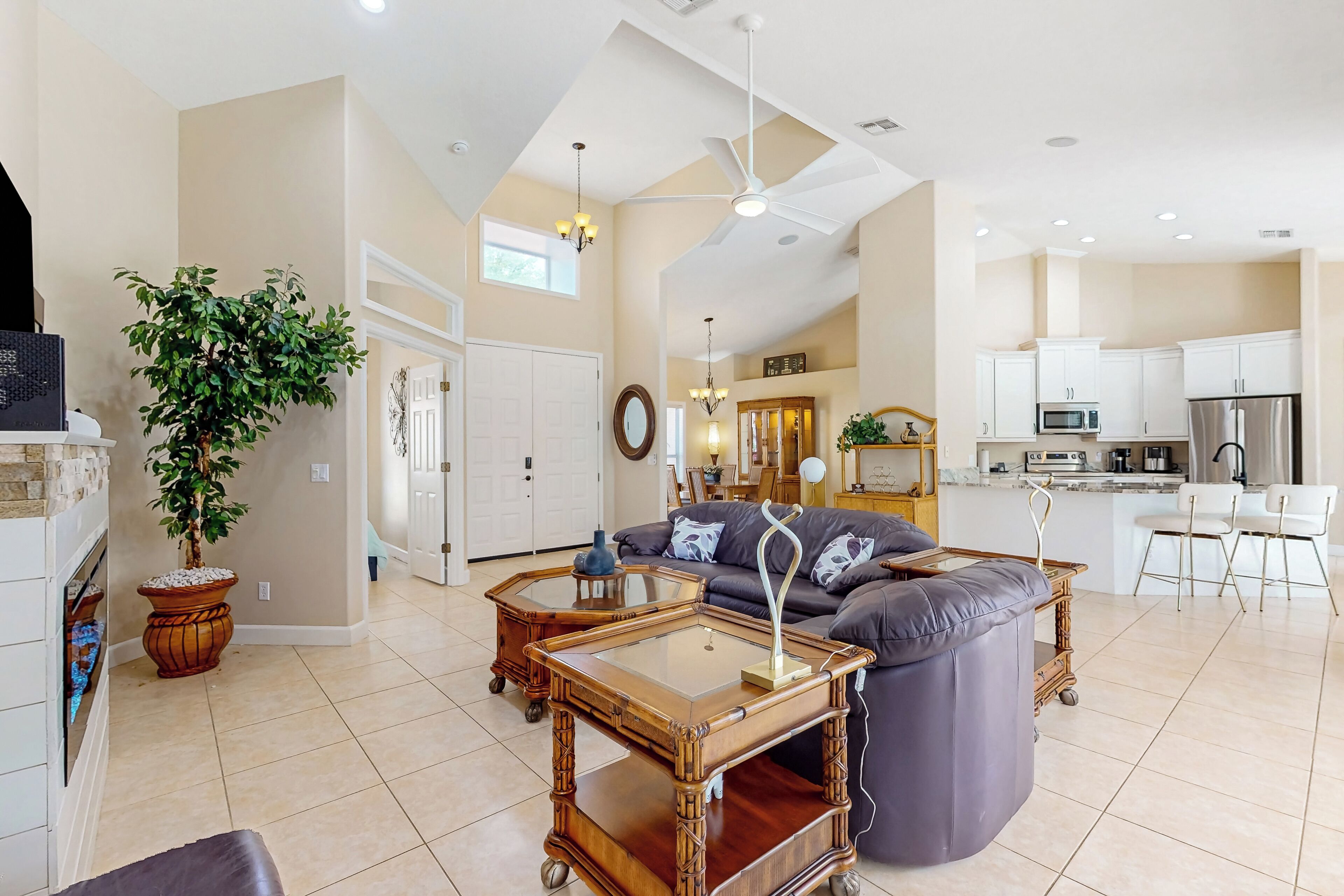 House (3 Bedrooms) | Interior