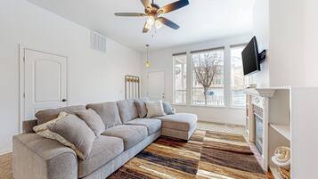 Nhà (3 Bedrooms) | Nội thất