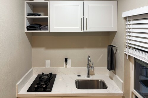 Tiny Home w/ Shared Pool & Hot Tub Access