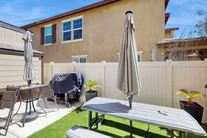 Apartment (0 Bedroom) | Interior - Pool & Hot Tub Access: Cozy Perris Tiny Home (Perris)