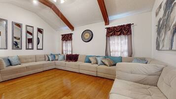 Casa (3 Bedrooms) | Interior