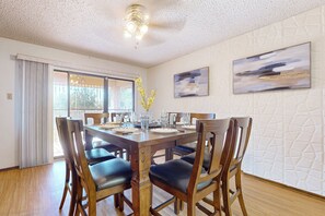 House (3 Bedrooms) | Interior - 3BR Family Home w/ Wifi, Workspace, Laundry (Laredo)