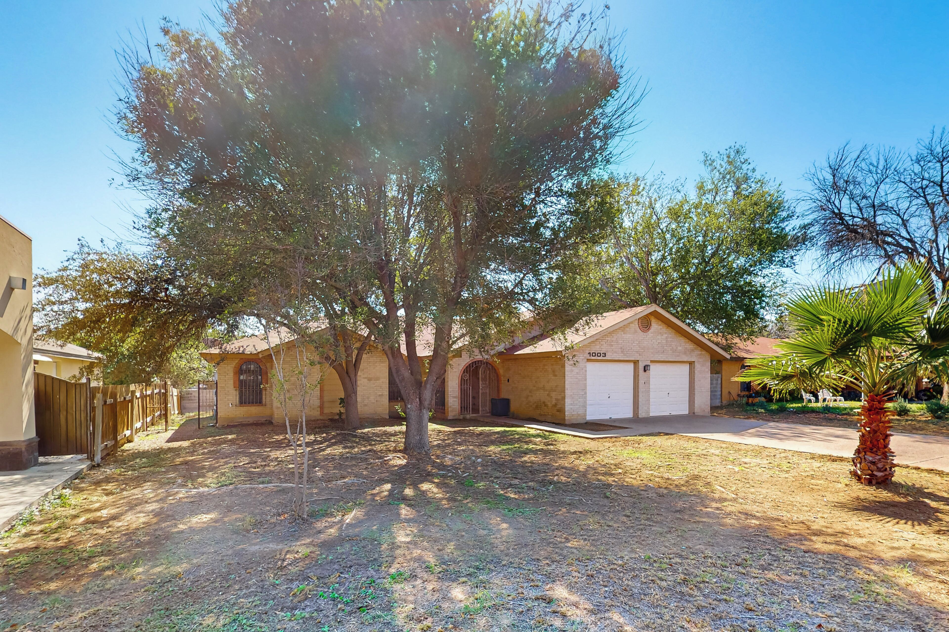 House (3 Bedrooms) | Front of property