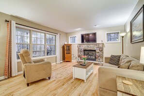 House (4 Bedrooms) | Interior - Fire Pit, Games & Outdoor Fun! Poconos Retreat (Blakeslee)