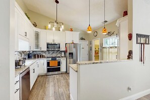 House (2 Bedrooms) | Interior - Dog-friendly Family Home w/ Patio & Fire Pit! (Richmond Hill)