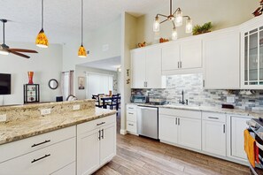 Rumah (2 Bedrooms) | Interior