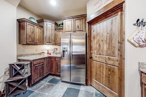 Apartment (3 Bedrooms) | Interior - 3BR w/ Balcony, Central AC & Deck (Brian Head)