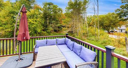 4-season Family Base! 13 Mi to Lake Winnipesaukee