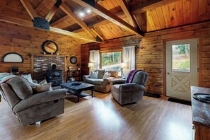 House (3 Bedrooms) | Interior - 3 BR Cozy Retreat w/ Spacious Deck & Fire Pit (Center Barnstead)