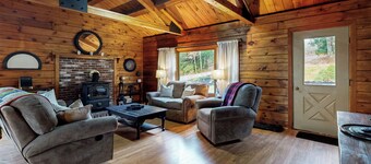 4-season Family Base! 13 Mi to Lake Winnipesaukee