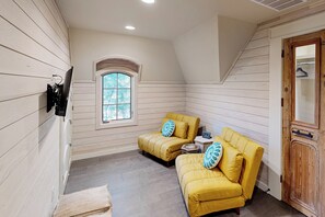 Apartment (1 Bedroom) | Interior - 'lone Star Leisure' Condo w/ Hill Country Views (Fredericksburg)