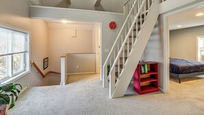 Apartment (3 Bedrooms) | Interior - Central Duplex Townhome Close to Twin Cities (St. Paul)