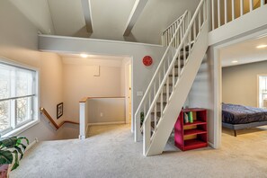 Apartment (3 Bedrooms) | Interior - Central Duplex Townhome Close to Twin Cities (St. Paul)