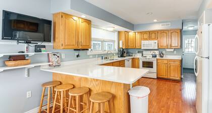 Family-friendly Home in Downtown Bar Harbor!