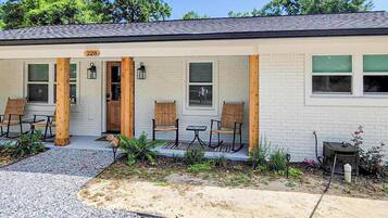 House (3 Bedrooms) | Front of property