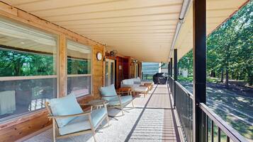 Rumah (4 Bedrooms) | Bagian depan properti