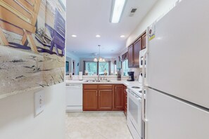 Apartment (2 Bedrooms) | Interior - Longs Cozy Haven: Stylish, Accessible Retreat (Longs)