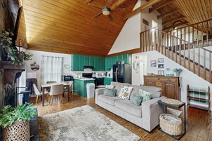 House (3 Bedrooms) | Front of property