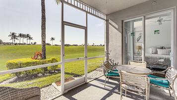 Apartment (2 Bedrooms) | Front of property