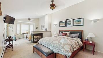 House (5 Bedrooms) | Interior