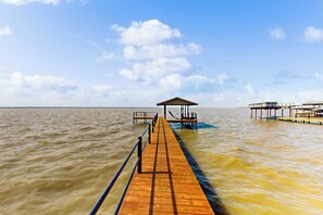 House (3 Bedrooms) | Interior - Lakefront 3BR Near Golf w/ Wraparound Deck & AC (Kemp)