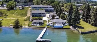 Waterfront Condo W & Dock Access