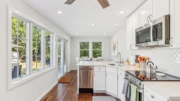 Nhà (3 Bedrooms) | Nội thất