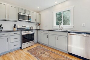 House (2 Bedrooms) | Interior - 2BR House in Town w/ Laundry, Wifi, Pond (Black Mountain)
