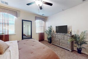 Interior - 4BR w/ Private Yard, Outdoor Games, Grill, & W & D (El Paso)