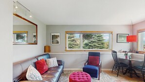 Apartment (1 Bedroom) | Interior - 1BR Apartment w/ Shared Fire Pit & Fitness gym (Eagle)