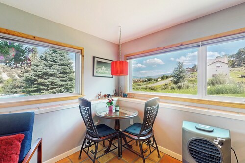 1BR Apartment w/ Shared Fire Pit & Fitness gym