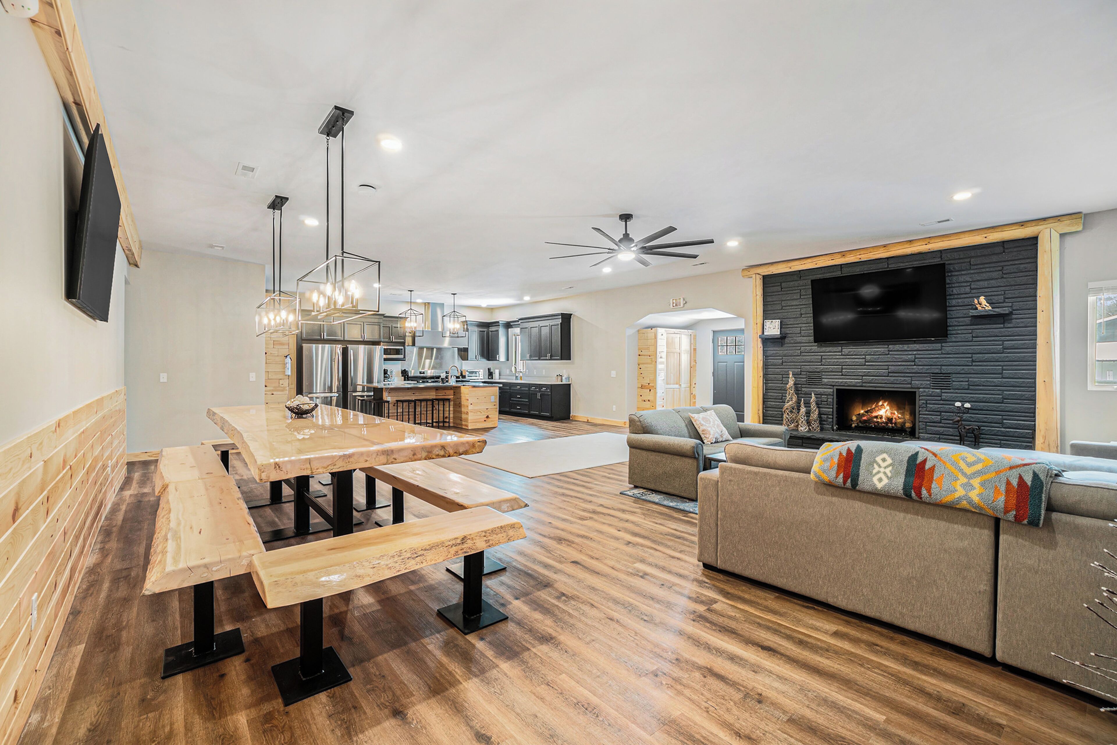 House (Multiple Bedrooms) | Front of property