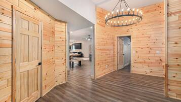 Nhà (Multiple Bedrooms) | Nội thất