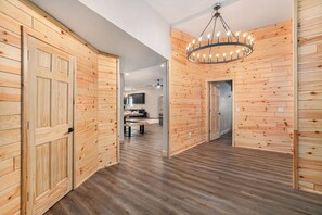 Nhà (Multiple Bedrooms) | Nội thất