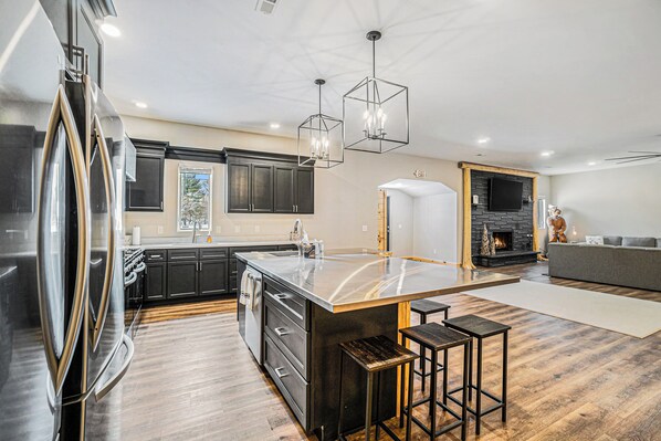 Casa (Multiple Bedrooms) | Interior