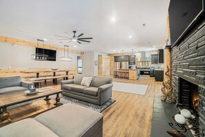 House (Multiple Bedrooms) | Interior