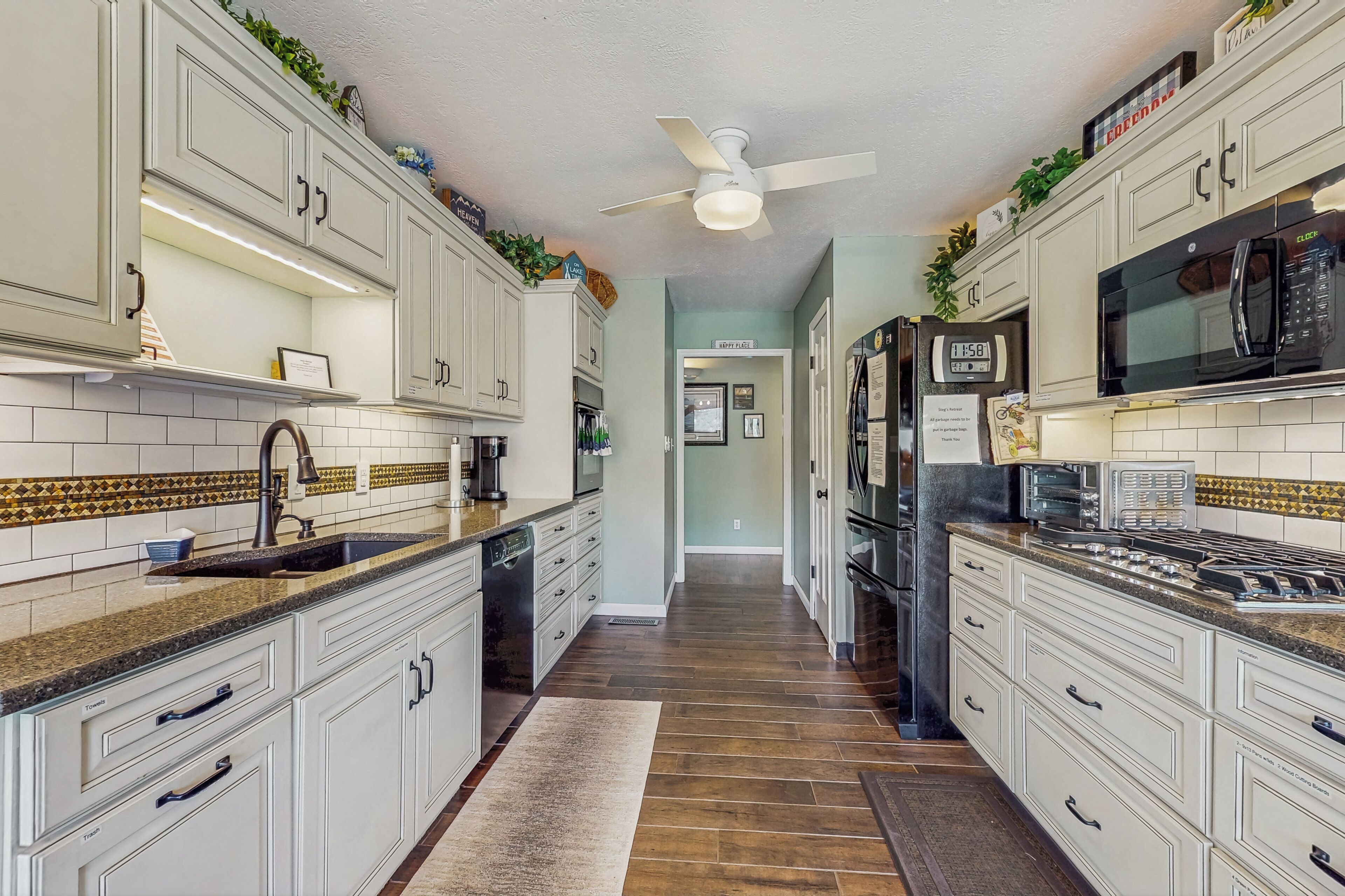 Talo (4 Bedrooms) | Sisätilat