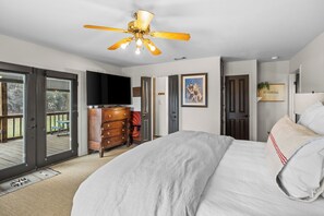 Interior - 5BR Luxury Home w/ Pool & Wrap-around Porch (Glen Rose)