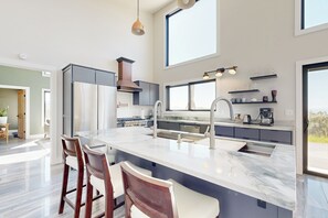 Interior - Mountain Retreat w/ Panoramic Views, Fire Pit (Cedaredge)