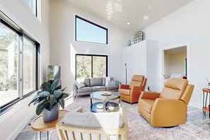 Interior - Mountain Retreat w/ Panoramic Views, Fire Pit (Cedaredge)