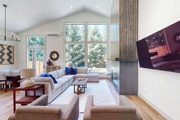 House (5 Bedrooms) | Front of property - 5BR Home w/ Nearby Lake, A/C & Private Backyard (Detroit)