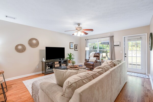 2br W/ Seasonal Pool Access & Patio - Auburn University, Auburn