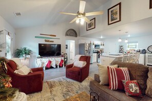 Interior - Lake Fork Fort Home w/ Best Bass Fishing! (Emory)