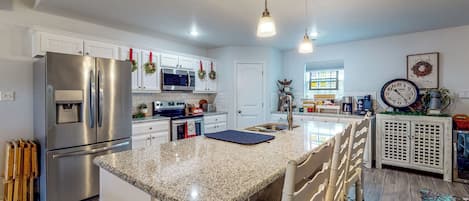 House (3 Bedrooms) | Interior