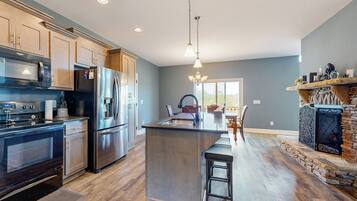 Talo (5 Bedrooms) | Sisätilat